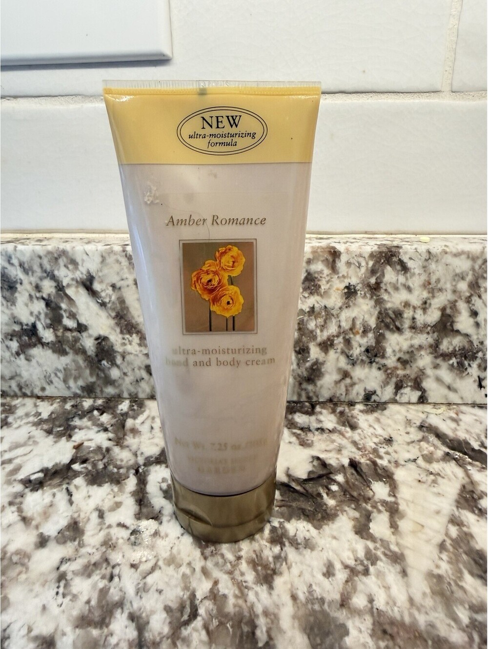 VTG Victoria’s Secret AMBER ROMANCE Ultra-moisturizing Hand & Body Cream 7.25 oz